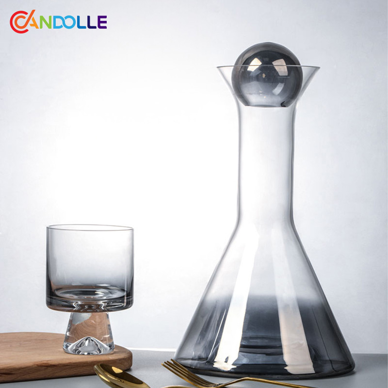 What Does a Decanter Do? What Does a Decanter Do?
