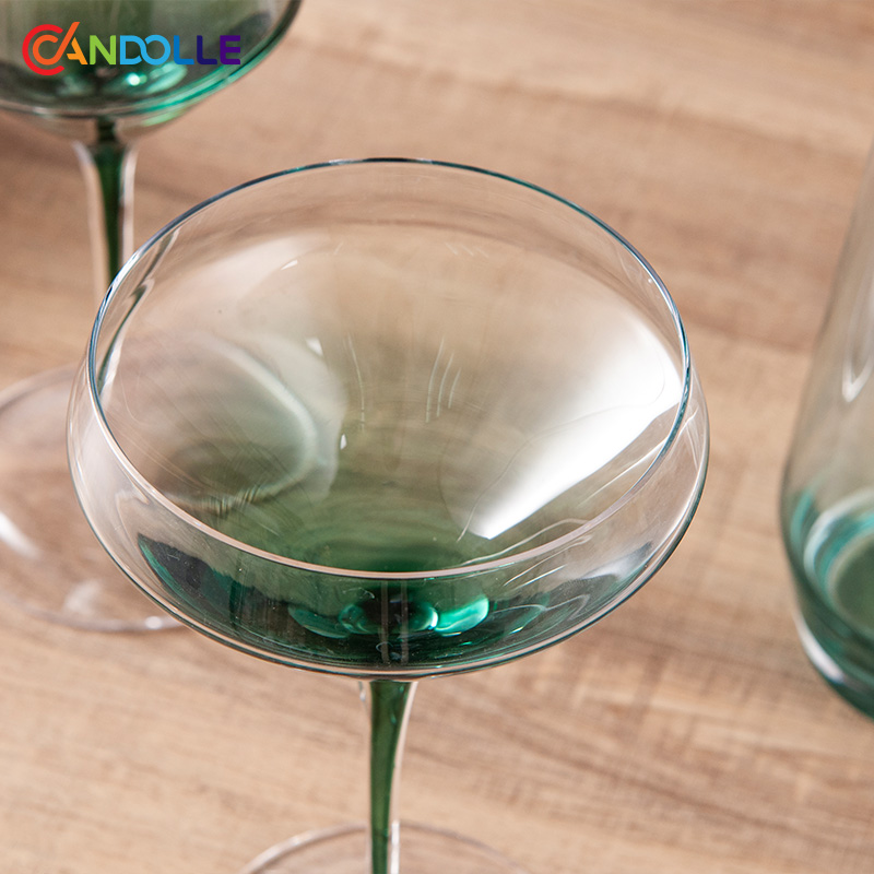 Elegant Gradient Emerald Stem Wine Stemware Set Glass Goblets for Bar Hotel