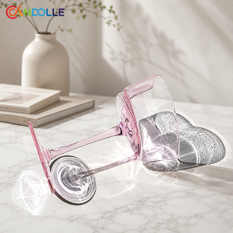 230ml Erbium Pink Heart Shaped Coupe Cocktail Glass for Valentine's Day 230ml Erbium Pink Heart Shaped Coupe Cocktail Glass for Valentine's Day